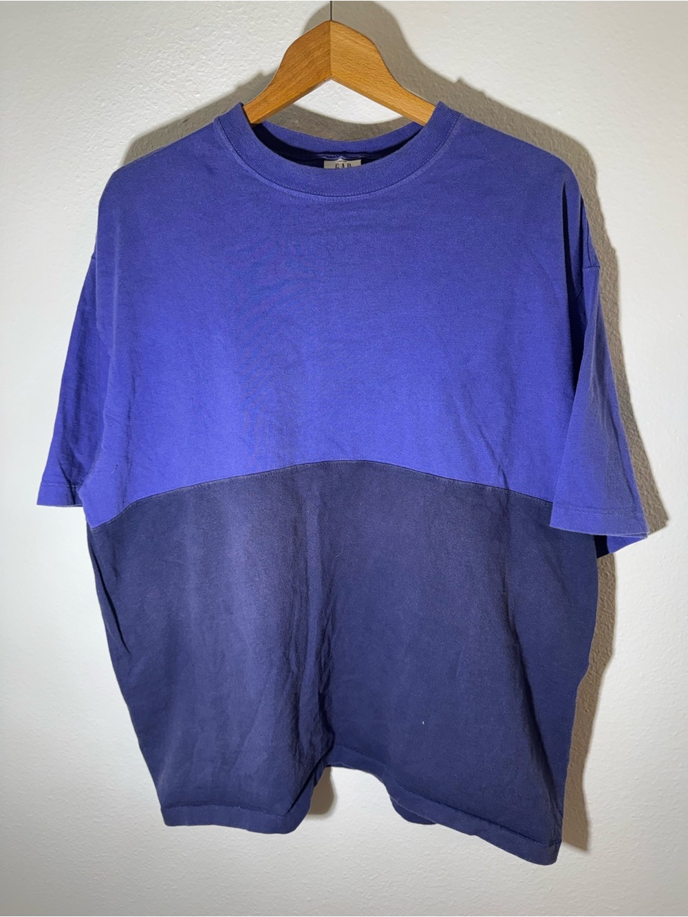 Vintage 90s GAP Men's Two-Tone Blue Crew Neck Shirt